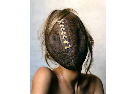 irving-penn-football-face-november-2002 (580x400, 36Kb)