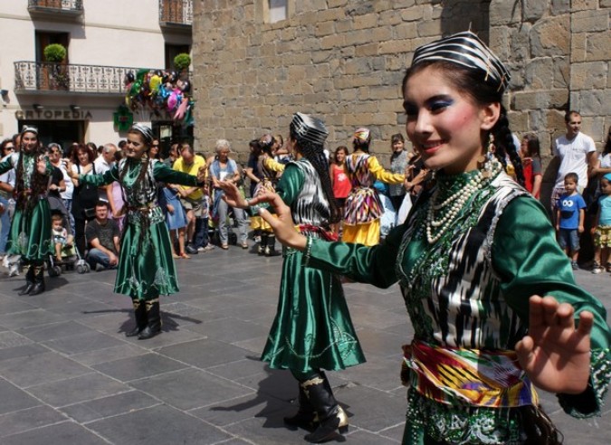 Фольклорный фестиваль в Пиренеях, Хака, Испания, 2 августа 2011 года./2270477_165 (675x492, 125Kb)