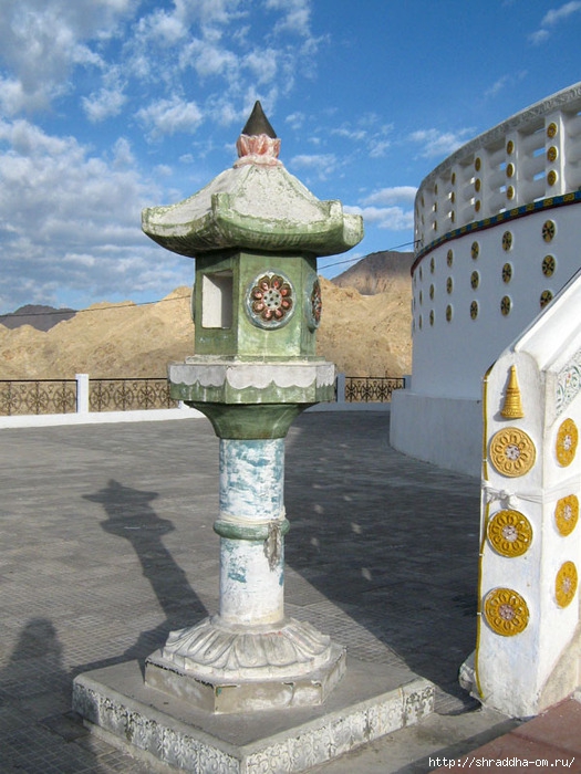 Indiya, Leh, Shanti Stupa 7 (525x700, 261Kb)