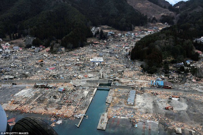 На что похож Апокалипсис - землетрясение и цунами в японии 77727