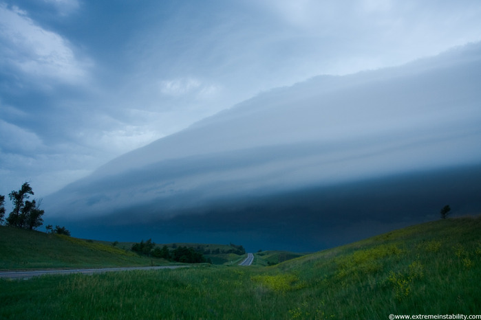 Squall line races across central Nebraska June 26, 2008 (700x466, 59Kb)
