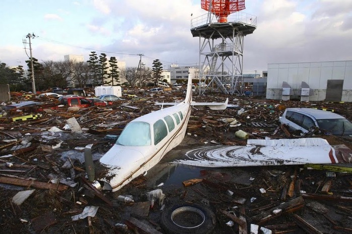 На что похож Апокалипсис - землетрясение и цунами в японии 61839