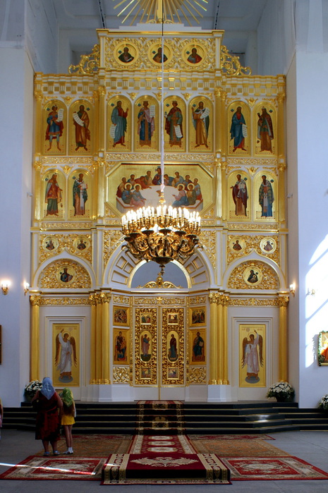 Центральный иконостас собора (465x700, 164Kb)