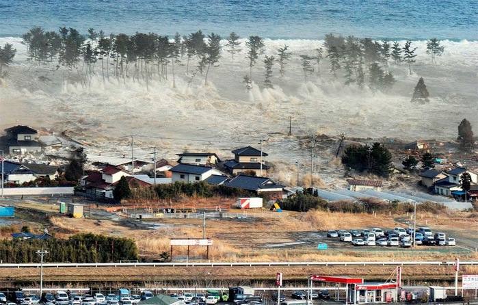 На что похож Апокалипсис - землетрясение и цунами в японии 33455