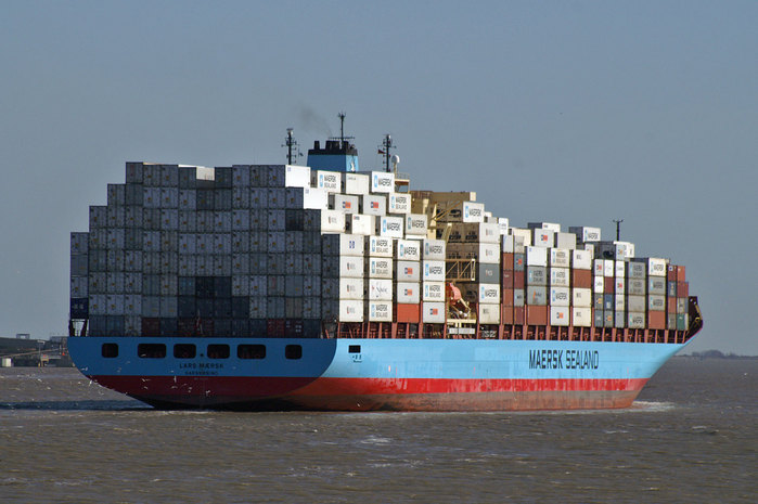 грузоперевозки из Балканского региона/1328638899_Maersk_Line (699x465, 71Kb)