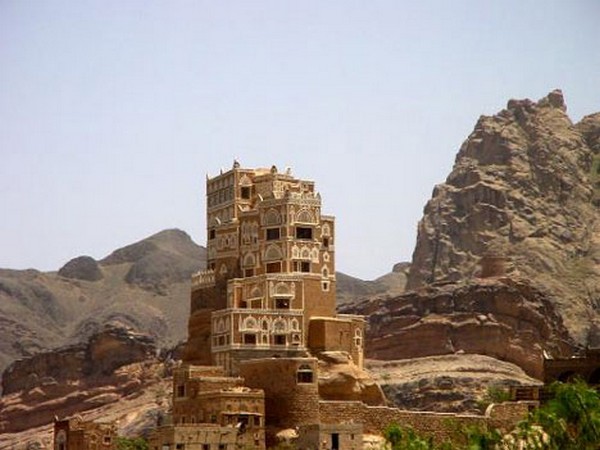 Необычные и красивые города на скалах - Дар аль Хайяр 2 (600x450, 61Kb)
