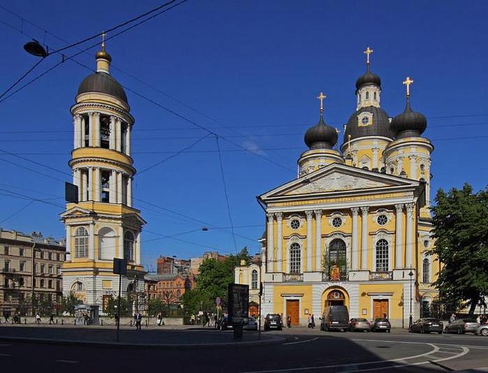 Что особенного в облике некоторых петербургских храмов