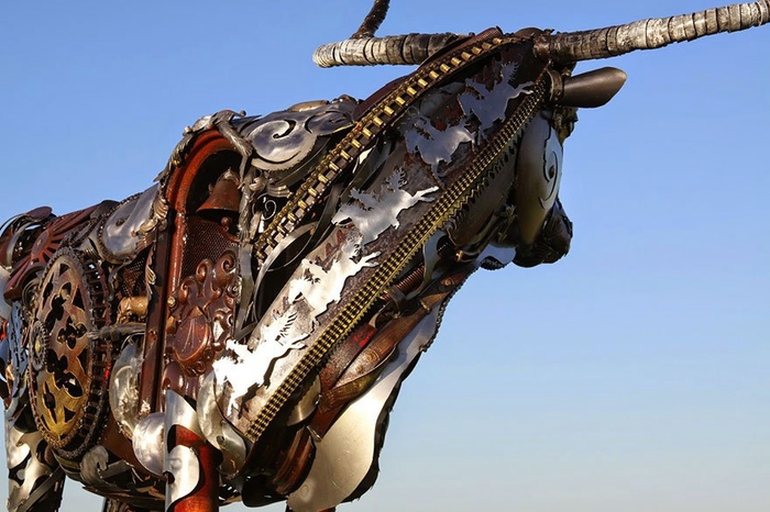 welded-scrap-metal-sculptures-john-lopez-11 (700x466, 219Kb)