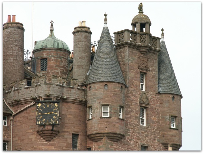glamis_castle_Scotland_10 (900x729, 128Kb)