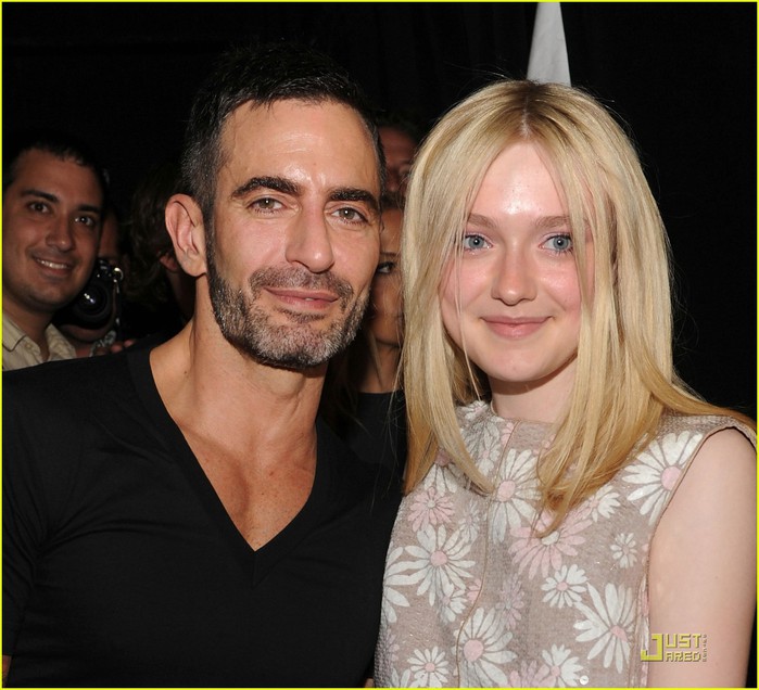 dakota-fanning-marc-jacobs-show-after-party-17 (700x636, 100Kb)