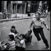 3207625_leonardfreedpolicewomanplayswithlocalkids (100x100, 11Kb)
