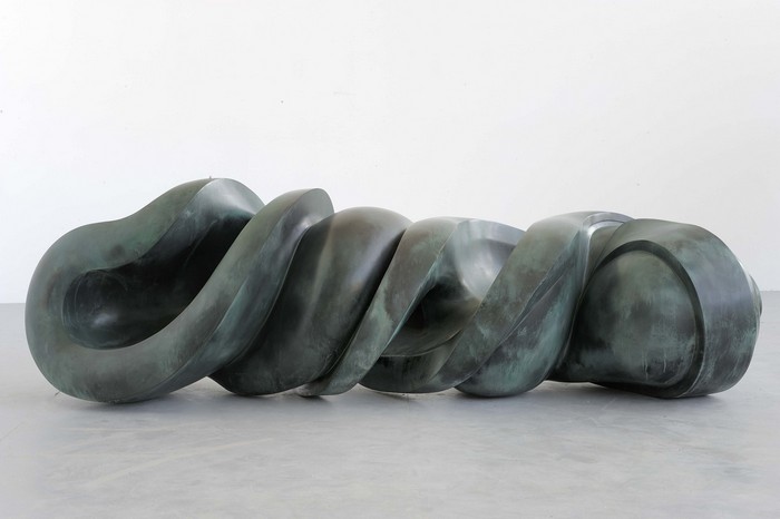 Тони Крэг, Tony Cragg - автор скульптур из урбанистических материалов