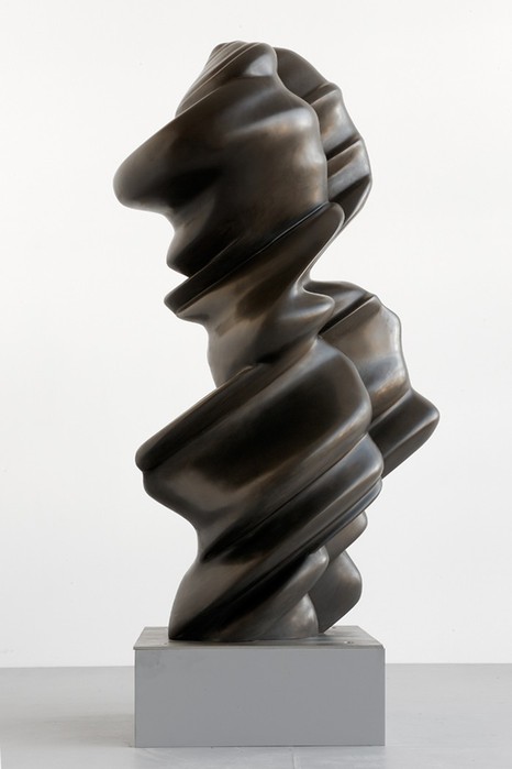 Тони Крэг, Tony Cragg - автор скульптур из урбанистических материалов