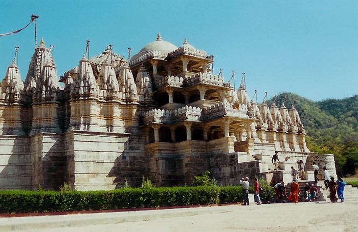 Ranakpur-Jain-Temple (700x453, 116Kb)