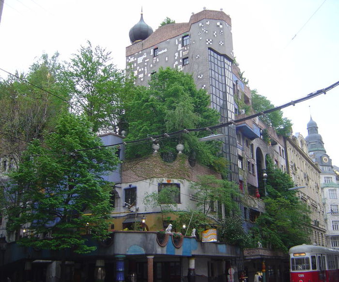 Vienna_Hundertwasserhaus[1] (700x582, 95Kb)