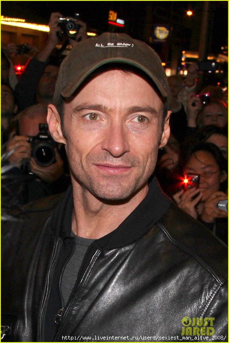 hugh-jackman-back-on-broadway-opening-night-11 (468x700, 186Kb)