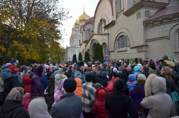 4498623_Poyas_Presvyatoi_Bogorodici__Peterbyrg_2011 (580x383, 80Kb)