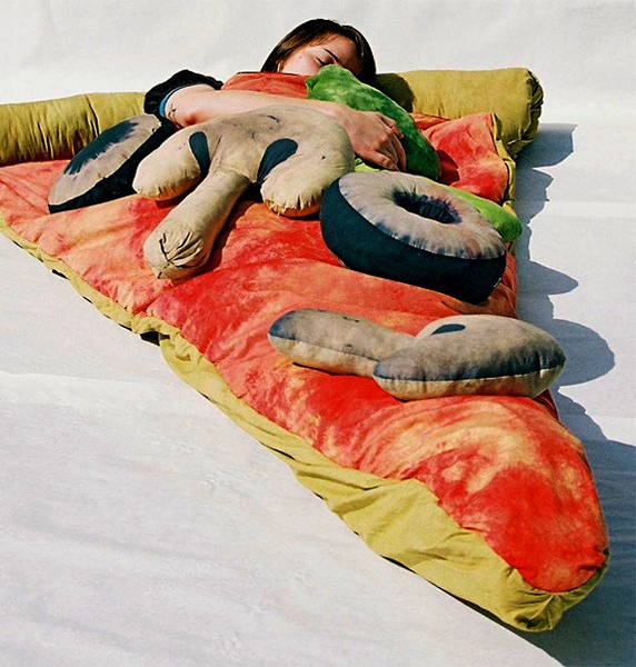 3925073_Pizza_Sleeping_Bag_4 (572x600, 97Kb)