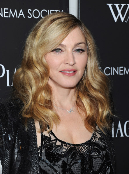 Madonna-W_E_-screening-NYC8 (443x600, 106Kb)