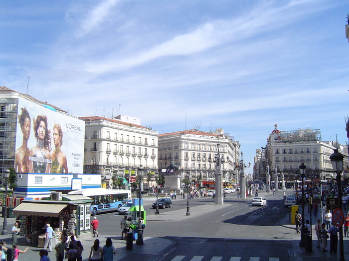 3925073_Plaza_de_sol_madrid (700x525, 200Kb)