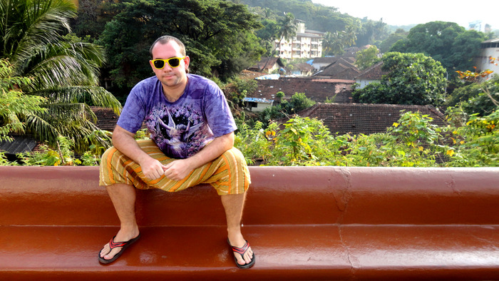 Sergey Oblomov @ India (Goa) (700x394, 155Kb)