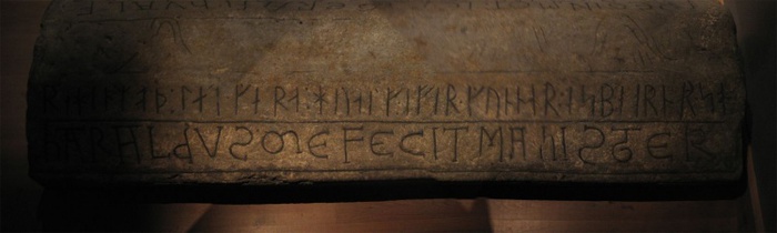 750px-Runes_and_roman_letters_by_mararie (700x210, 44Kb)