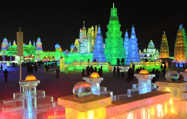 28-ой Харбинский международный фестиваль снега и льда, Харбин, провинция Хэйлунцзян, Китай, 6 января 2012 года.