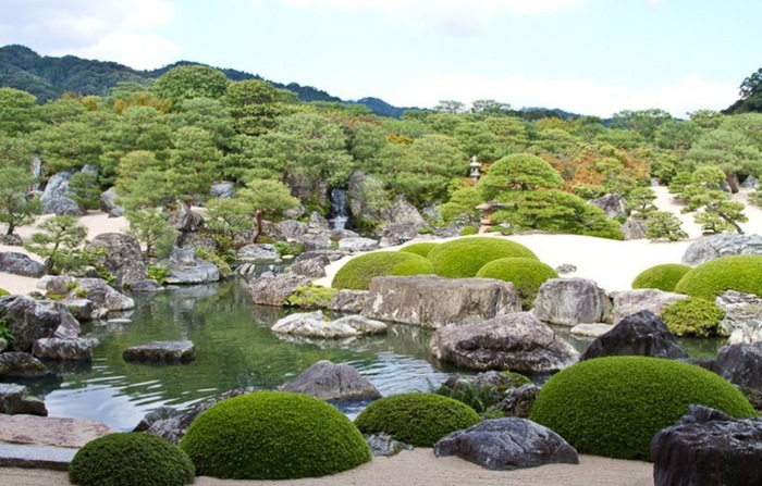 Великолепный японский сад Адачи