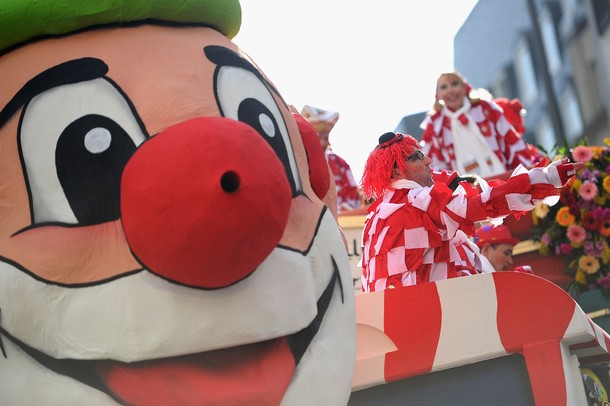 Парад роз в Кёльне (Rose Monday parade in Cologne), Германия, 20 февраля 2012 года.