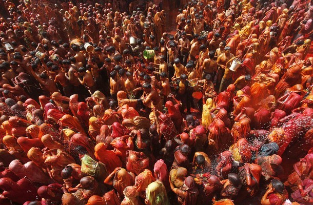 Холи фестиваль цветов (Holi festival of colours) в Балдев храме, Даужи, Индия, 9 марта 2012 года/3327457_94 (610x400, 129Kb)