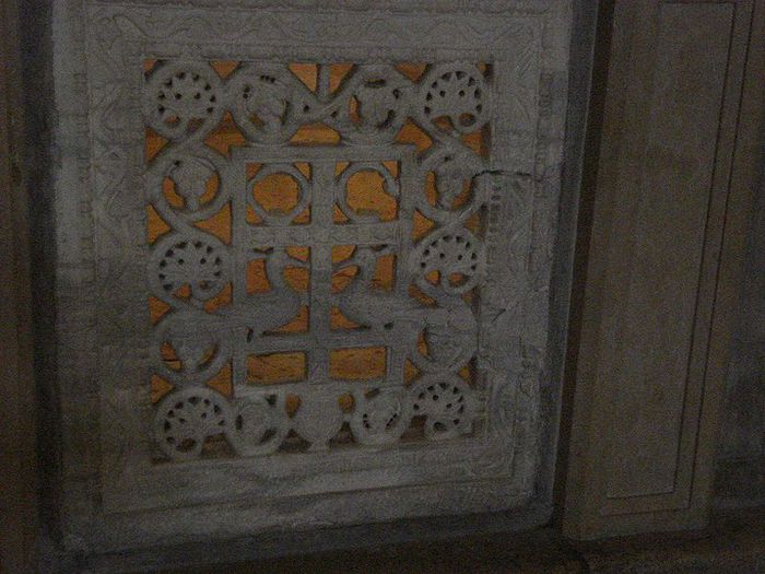 800px-Altar_rail-3 (700x525, 65Kb)
