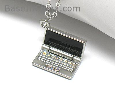 Украшения из компьютерных деталей Украшения из компьютерных деталей