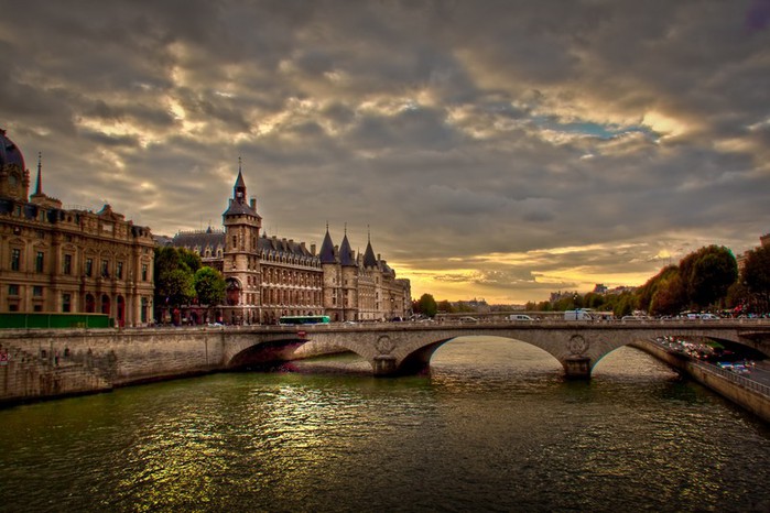 Лучшие фото Парижа в формате HDR 48 (700x466, 93Kb)