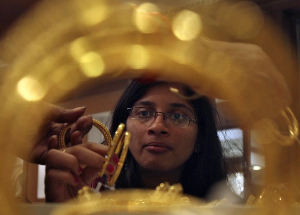 Золотые ожерелья на семинаре в Калькутте, 11 апреля 2012 года/2270477_88 (610x439, 46Kb)