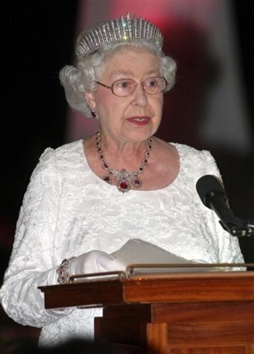 queen_elizabeth_trinidad_2 (500x698, 36Kb)