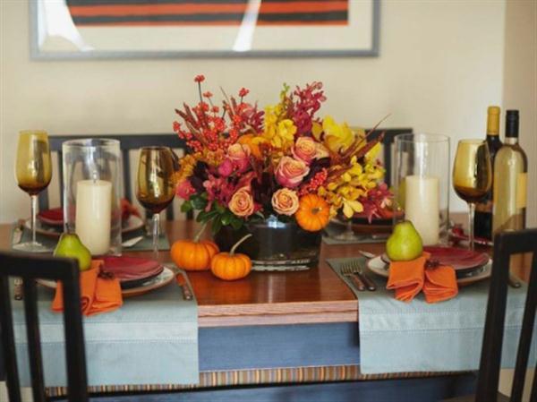 Thanksgiving-Dining-Table-Decor-Ideas-with-Adds-Beautiful-Candles-and-flower-bucket (600x449, 38Kb)