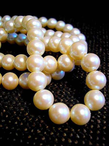 450px-White_pearl_necklace (450x600, 50Kb)