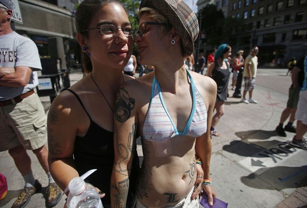 Гей-парад в Солт-Лейк-Сити (gay pride parade in Salt Lake City), штат Юта , 03 июня 2012 года.