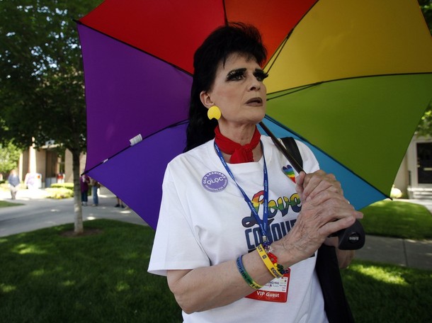 Гей-парад в Солт-Лейк-Сити (gay pride parade in Salt Lake City), штат Юта , 03 июня 2012 года.