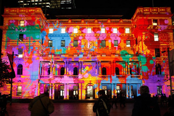 Красочный фестиваль света 2012 в Сиднее 27 (700x466, 132Kb)