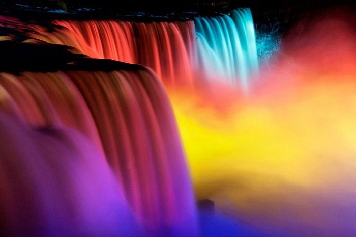 3925073_niagarafallslights3_1_ (700x465, 69Kb)