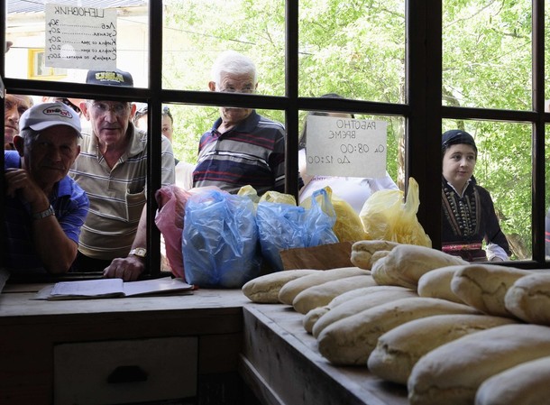 Петров день (Petrovden) в западной македонской деревне Галичик, 14 июля 2012 года