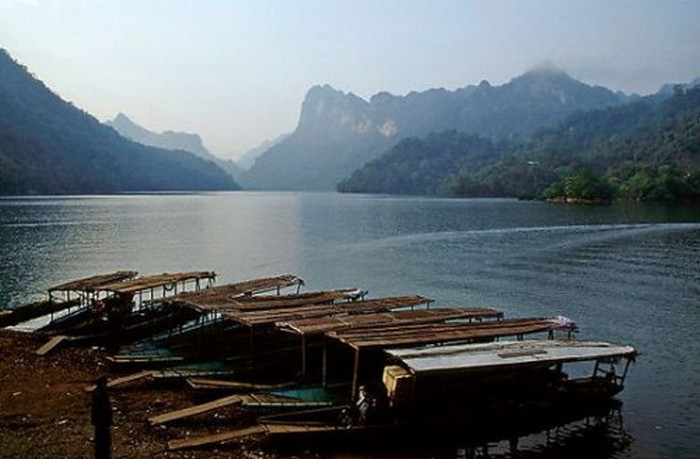 Достопримечательности Вьетнама - озера Ба Бе 3 (700x459, 64Kb)