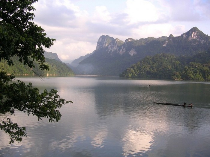 Достопримечательности Вьетнама - озера Ба Бе 5 (700x525, 89Kb)