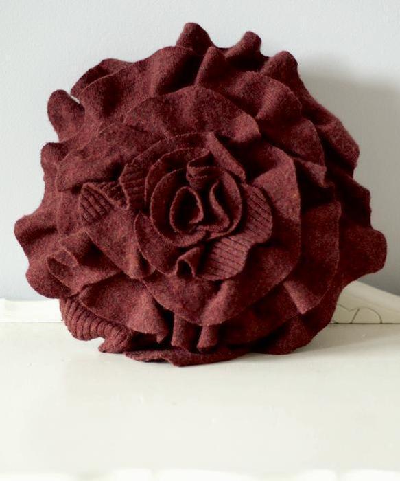 pillow-rose-7 (583x700, 43Kb)