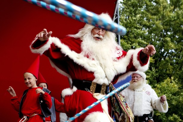 Всемирный конгресс Санта-Клауса (World Santa Claus Congress), в Баккен в Клампенборге, Копенгаген, 23 июля 2012 года