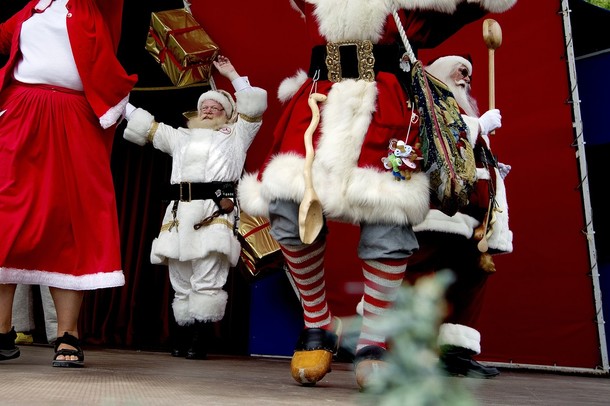 Всемирный конгресс Санта-Клауса (World Santa Claus Congress), в Баккен в Клампенборге, Копенгаген, 23 июля 2012 года