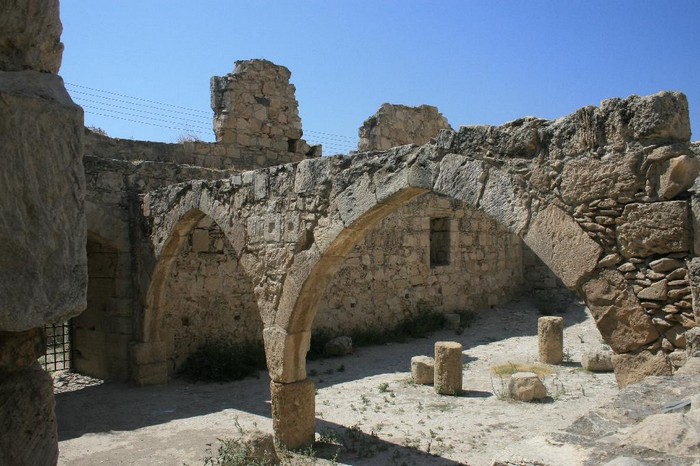 Замок Колосси - фото-путешествие на Кипр 3 (700x466, 105Kb)
