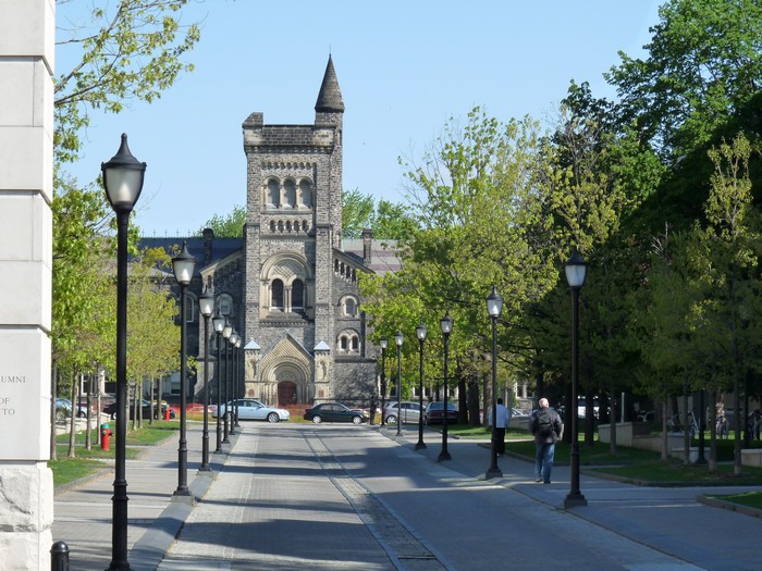 Фото-путешествие в Университет Торонто 9 (700x525, 131Kb)