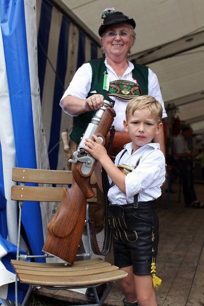 Германский праздник артиллеристов Боеллершутзенфест  (Boellerschuetzenfest), Чёнстет (Schonstett), 29 июля 2012 года